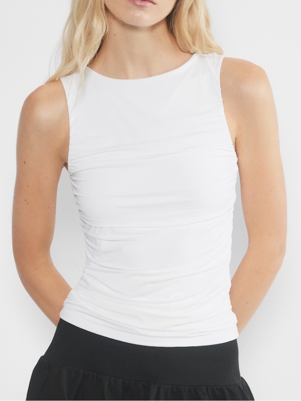 Aritzia Wilfred Sleeveless White Ruched musing Tank Top - Women